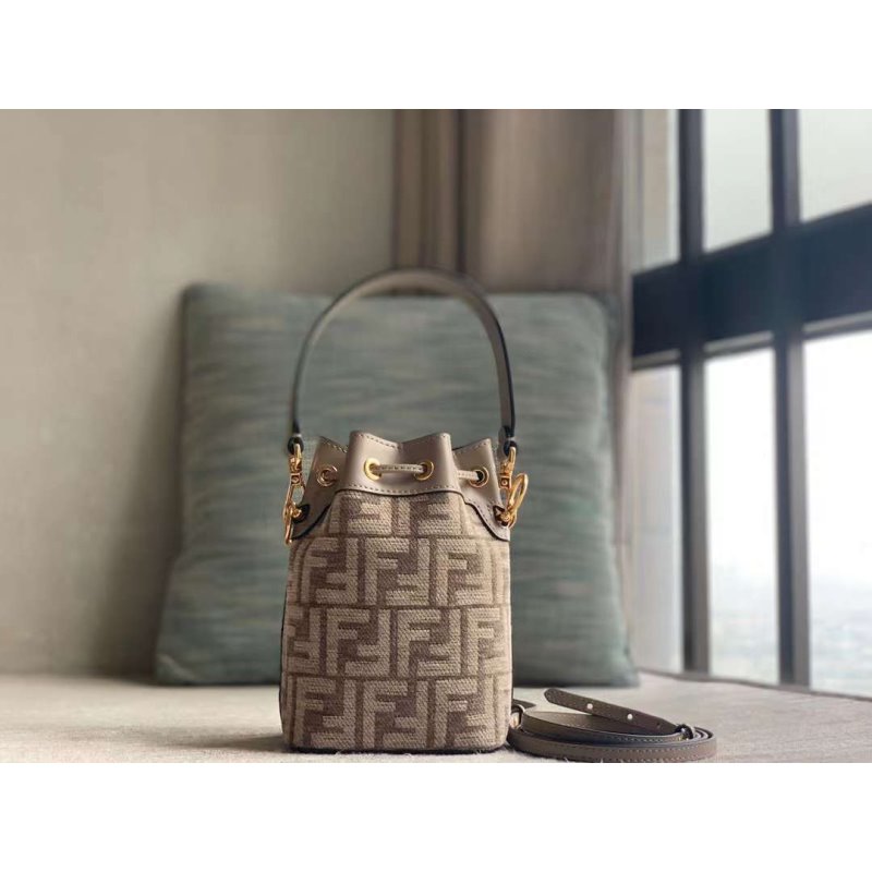 Fendi Mon Tresor Bag Bucket Bucket Bag