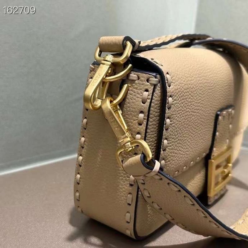 Fendi Baguette Hand Bag Shoulder Bag Hand Bag Bg02878