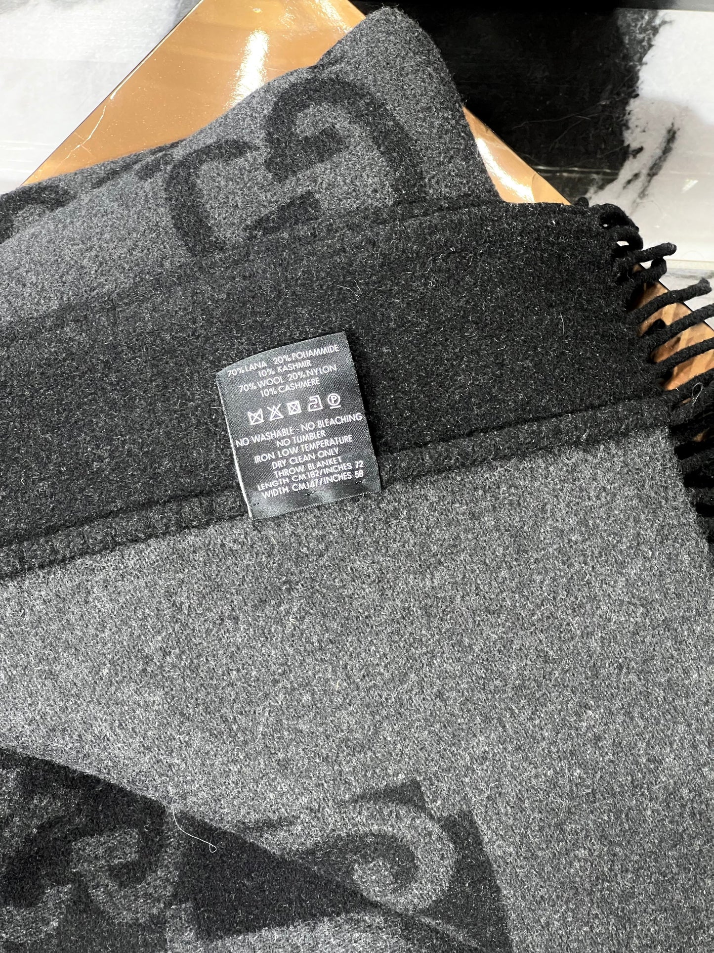 Gucci GG BLEND CASHMERE BLANKET Wool Apparel