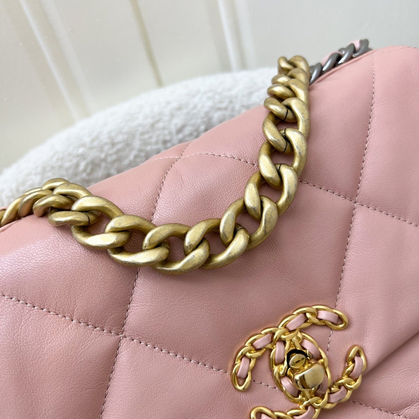 Chanel 19 Small Flap in Light Pink Goatskin and 3-tone HW Accessory