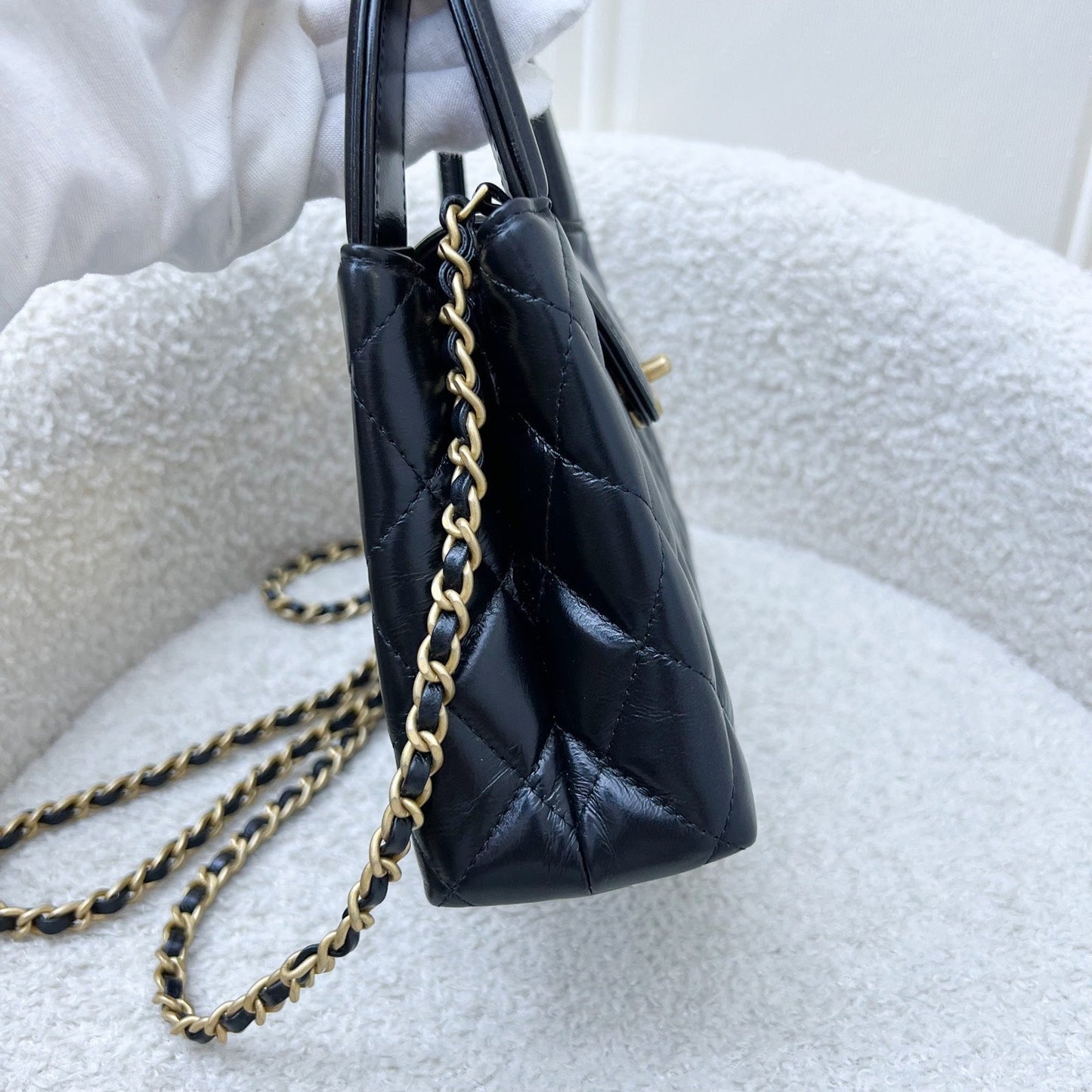 Mini / Small Kelly in Black Shiny Distressed Calfskin and AGHW (Model: ) Accessory Refined