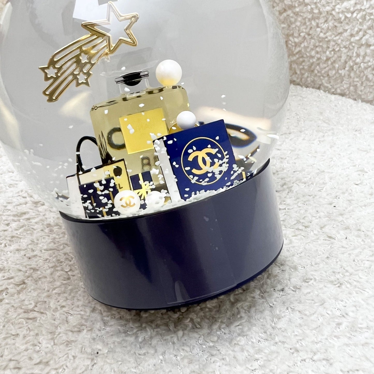 Chanel 2025 VIP Gift No.5 Perfume Snow Globe Accessory
