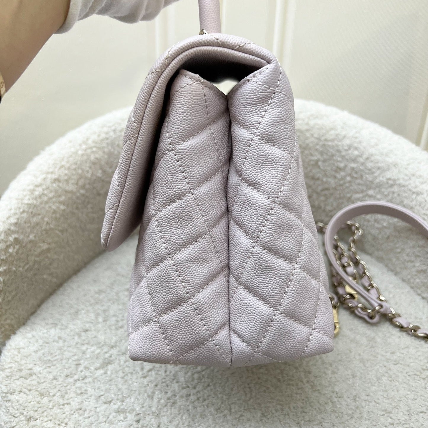 Chanel Medium Coco Handle in Lilac Caviar and LGHW Accessory