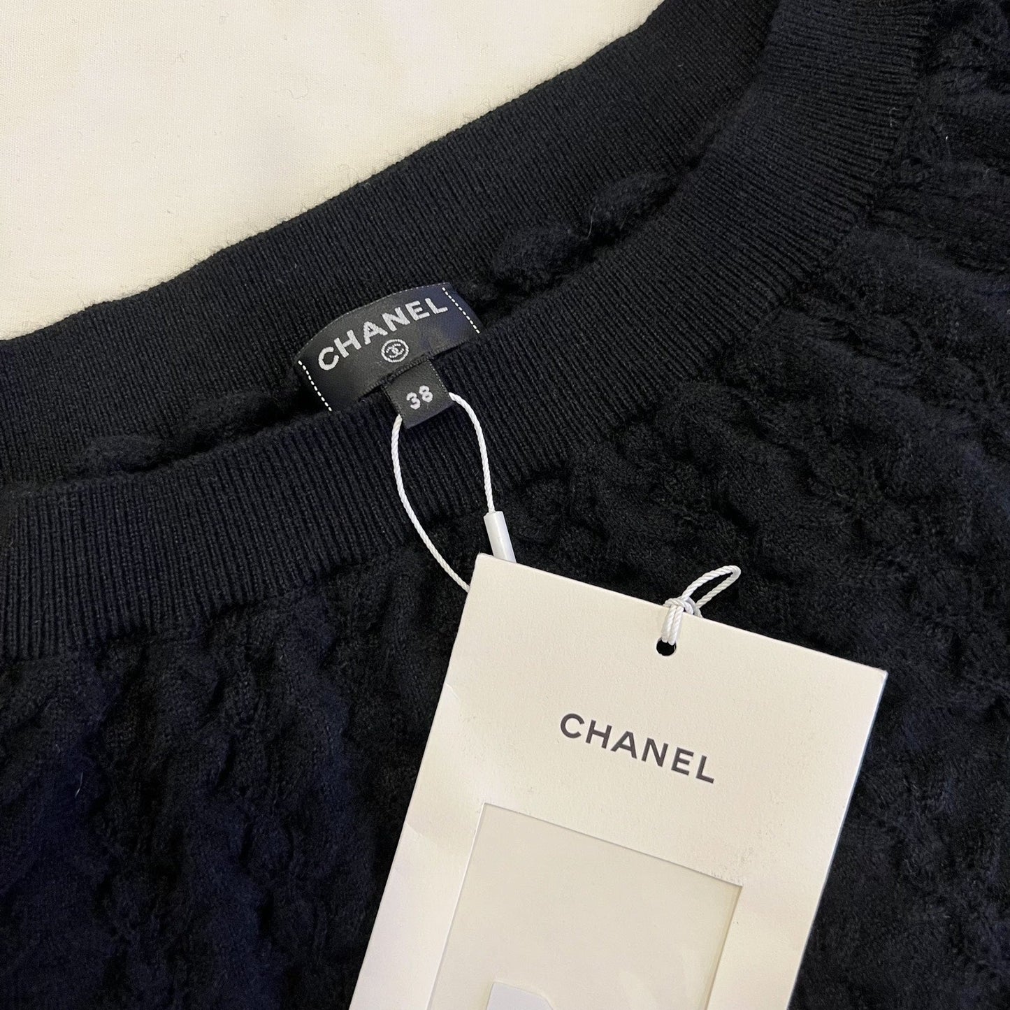 Chanel Knitted Pullover with CC Logo in Black 100% Cashmere (Model: ) Accessory