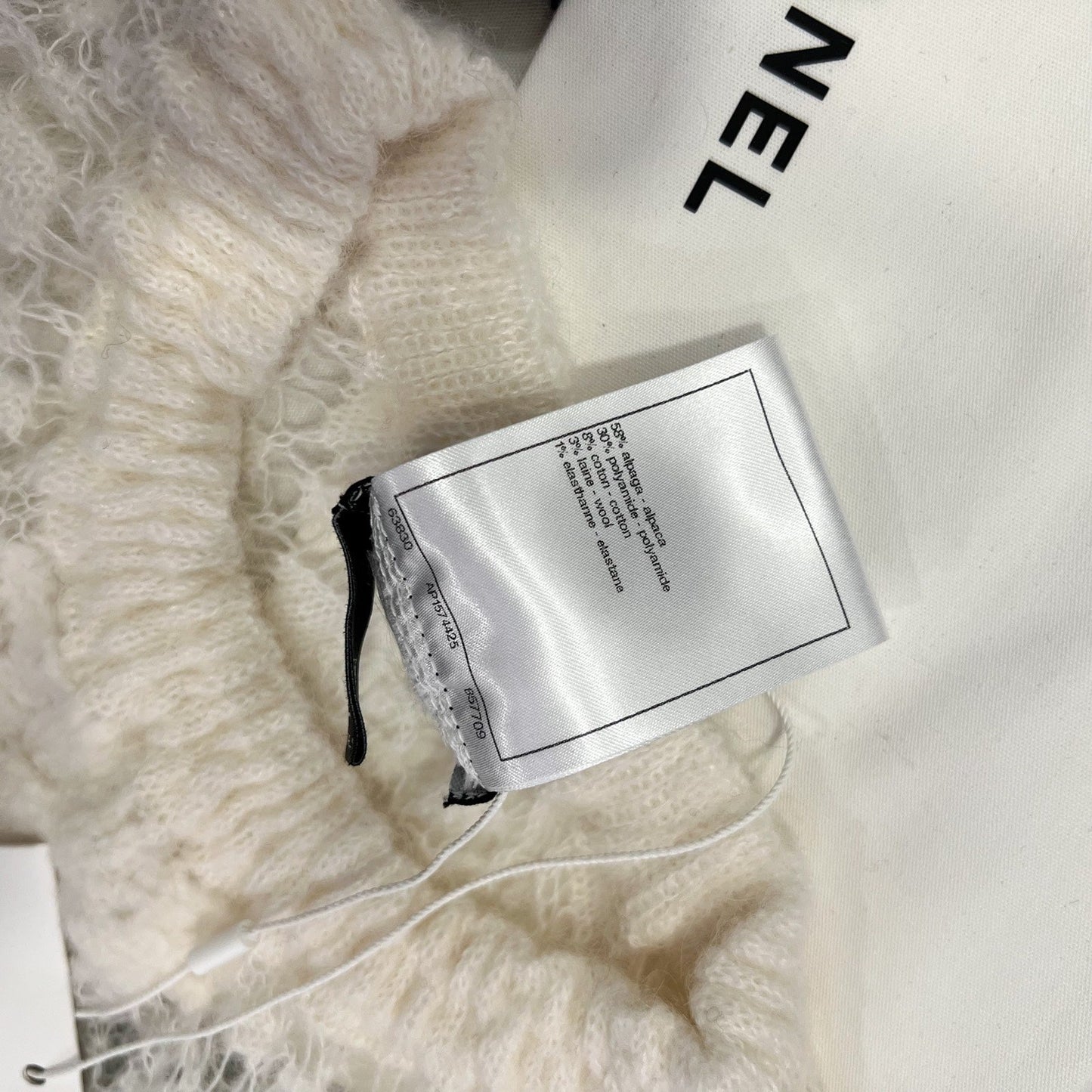 Chanel Runway Pullover in White Alpaca and Polyamide (Model: ) Accessory