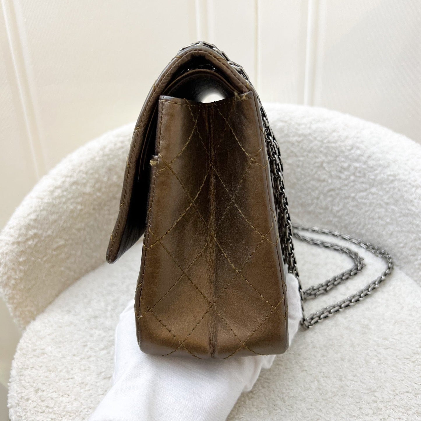 Chanel 2.55 Reissue 226 Flap in Bronze Distressed Calfskin and RHW Accessory
