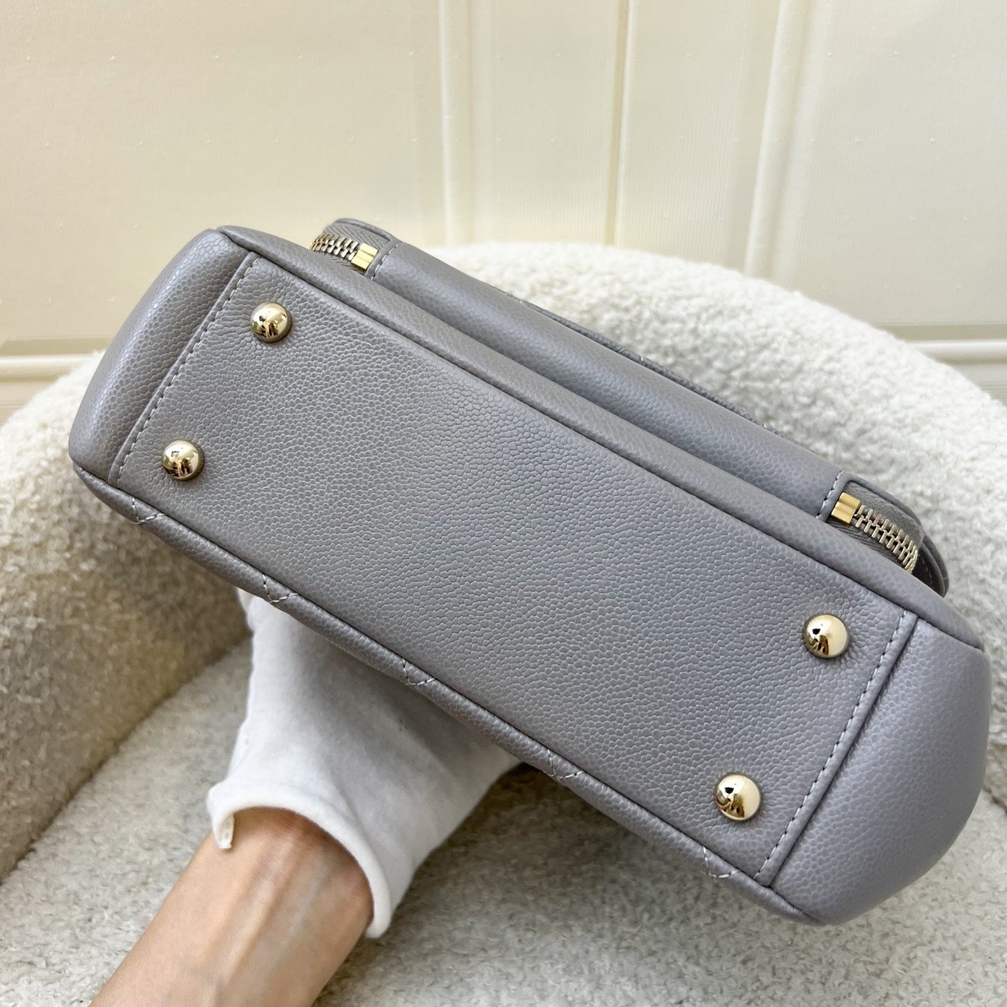 Chanel Medium Business Affinity Flap in Grey Caviar and LGHW (Model: ) Accessory
