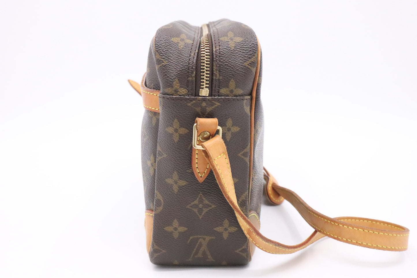 Louis Vuitton Trocadero 29 Monogram Canvas Handbag