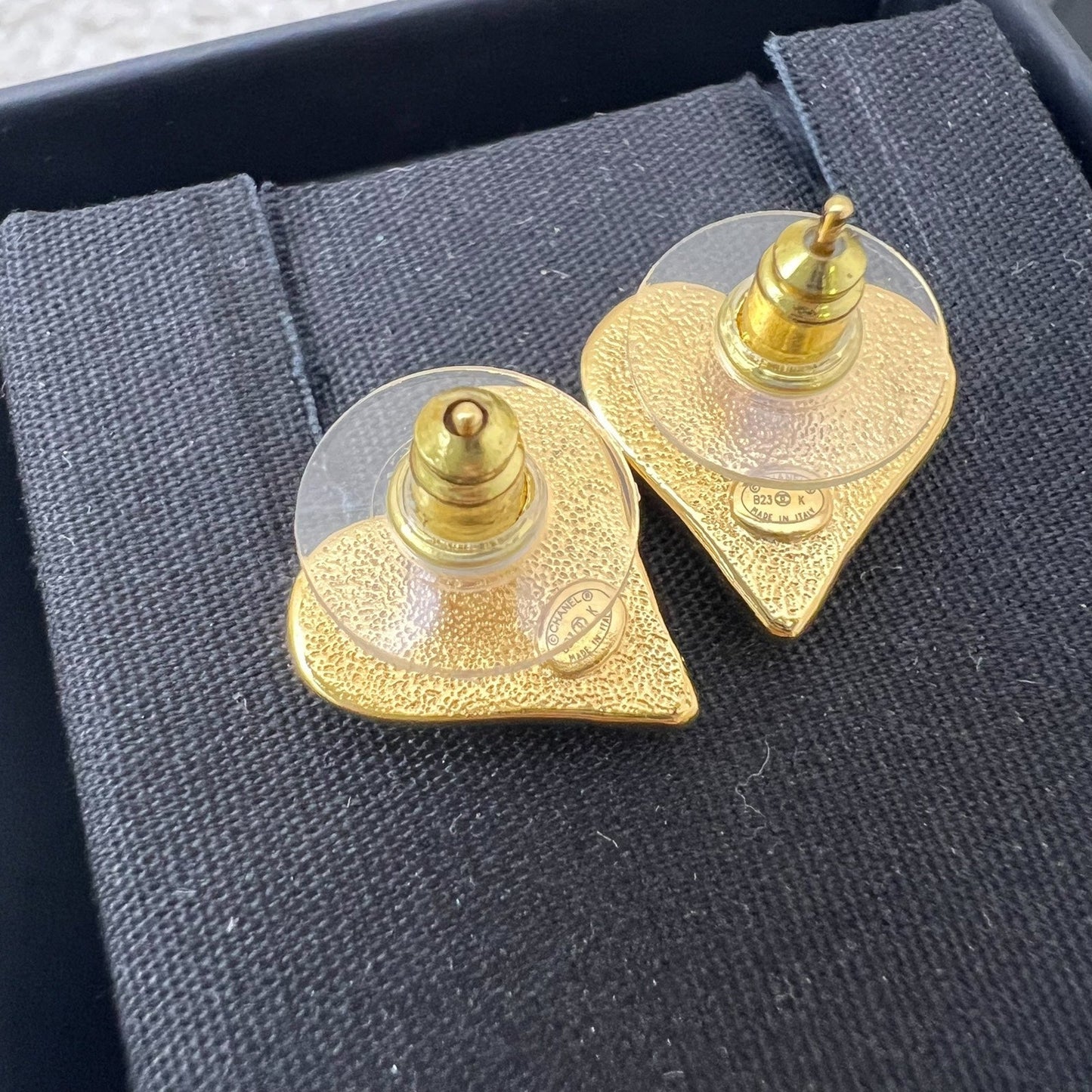 Chanel Heart Earrings in AGHW (Model: ) Jewelry