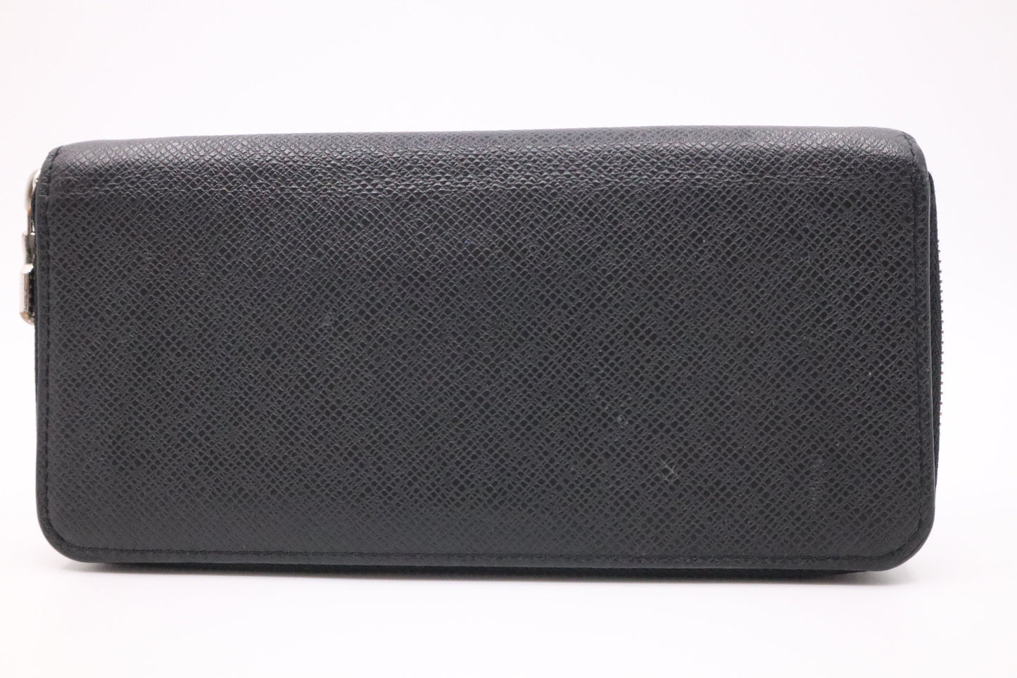 Louis Vuitton Vertical Zippy Taiga Black Leather Handbag