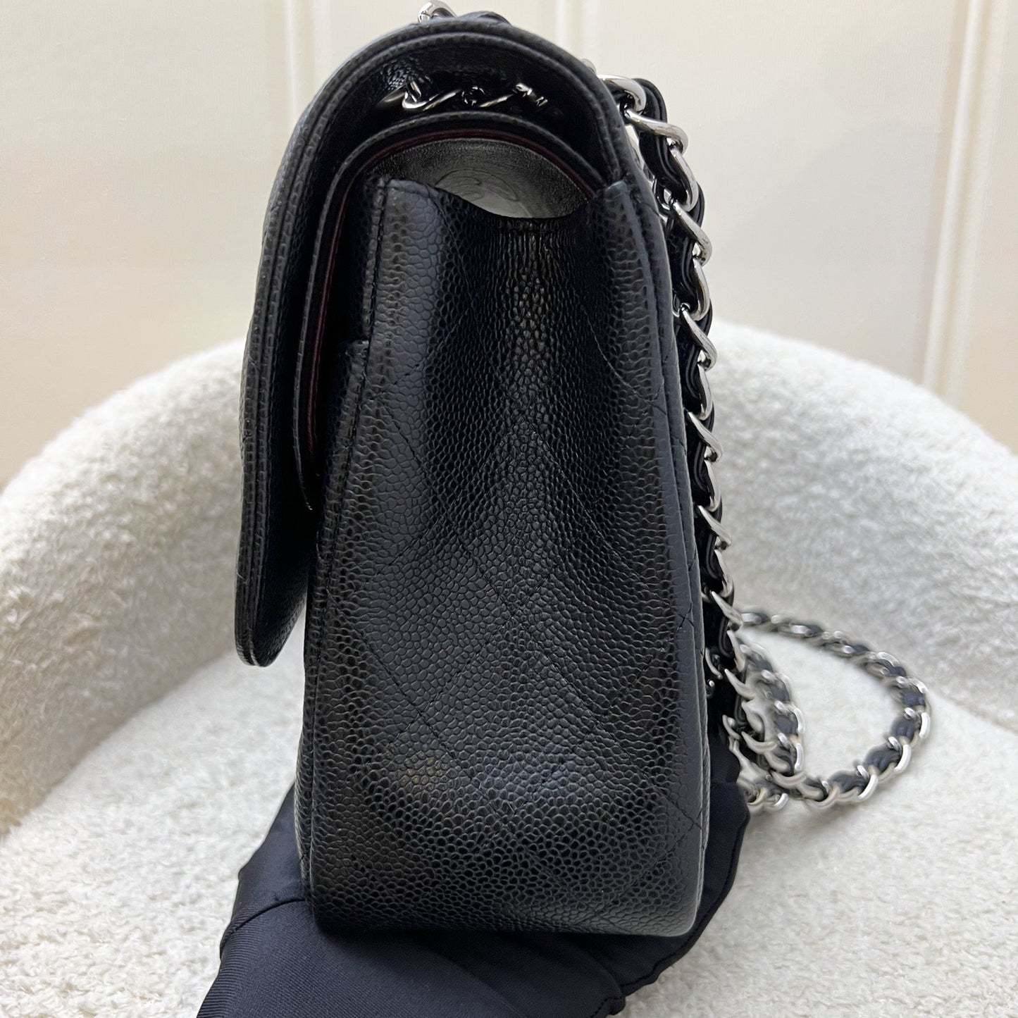 Chanel Jumbo Classic Flap CF in Black Caviar and SHW Accessory