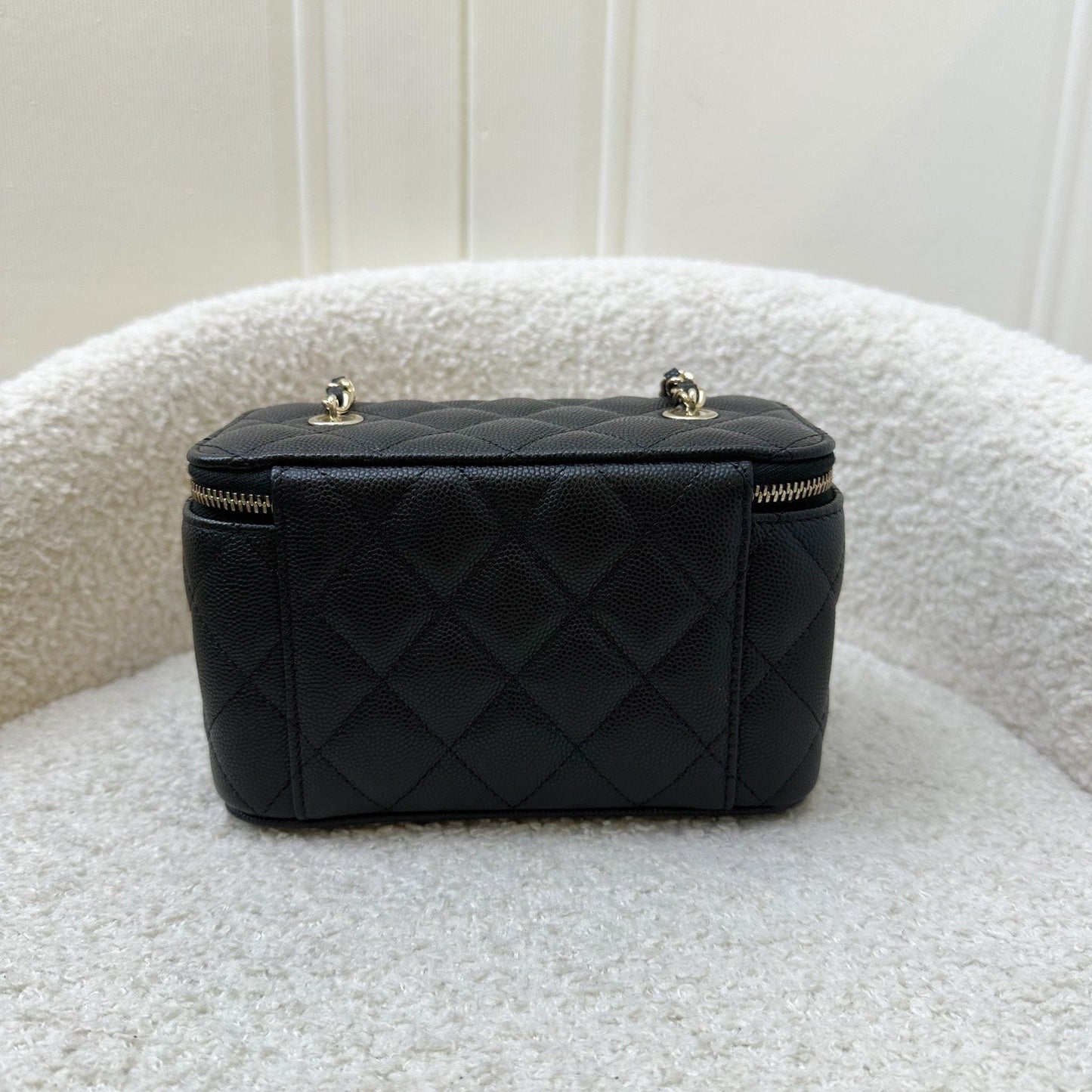 Chanel Classic Small Vanity in Black Caviar and LGHW ()