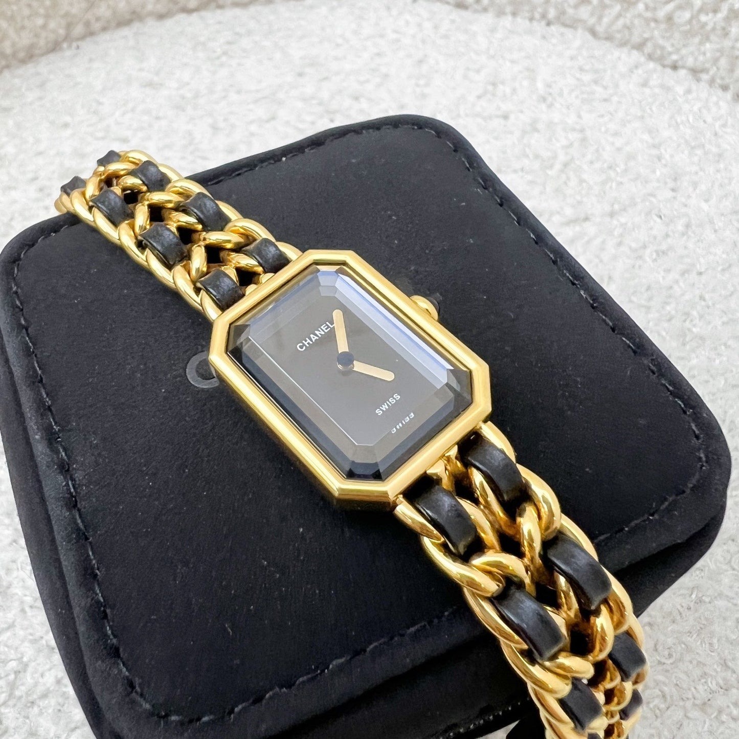 Chanel Premiere Watch in Gold Plated HW and Black Leather Size S