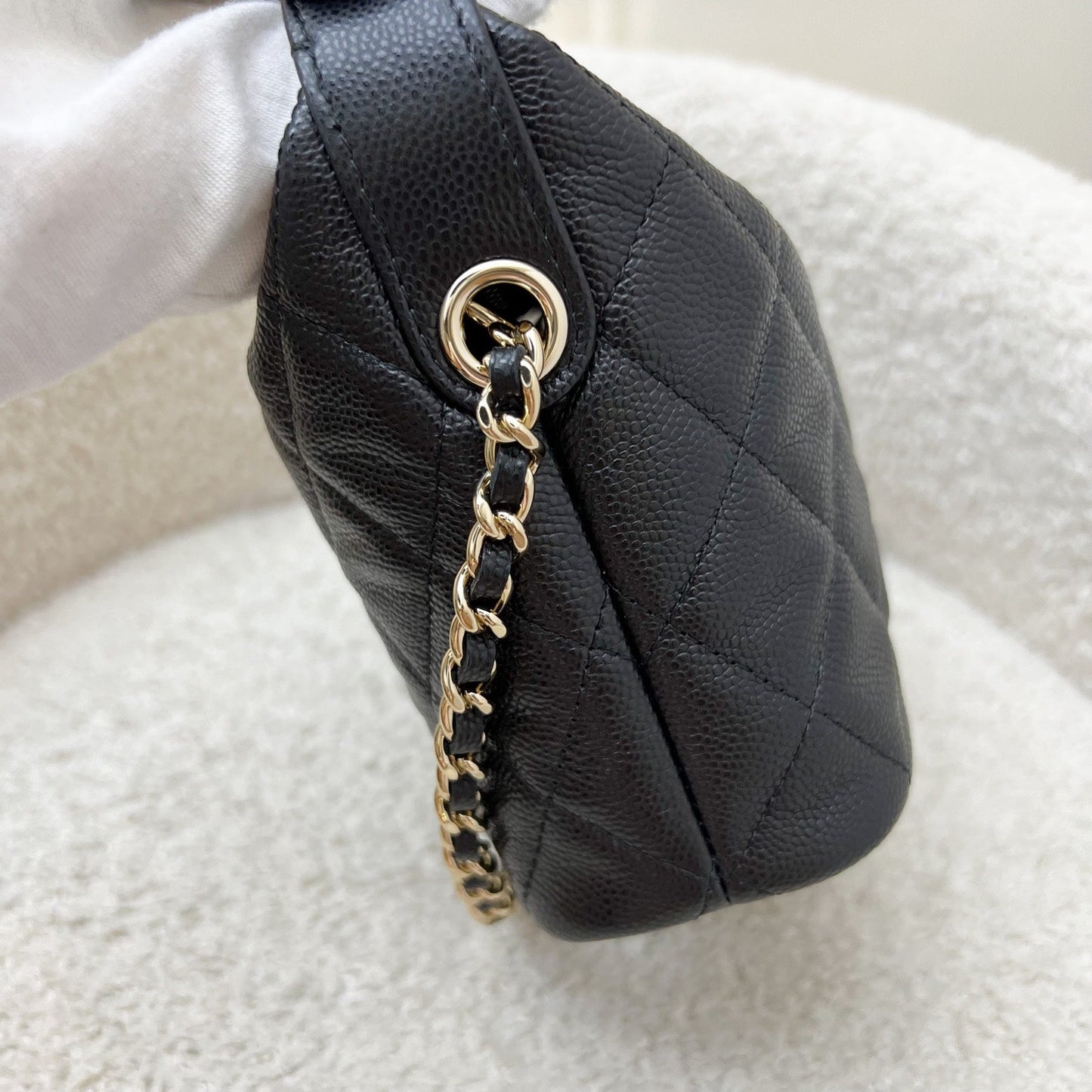 Quilted Hobo Clutch on Chain in Black Caviar and LGHW (Model: ) Signature