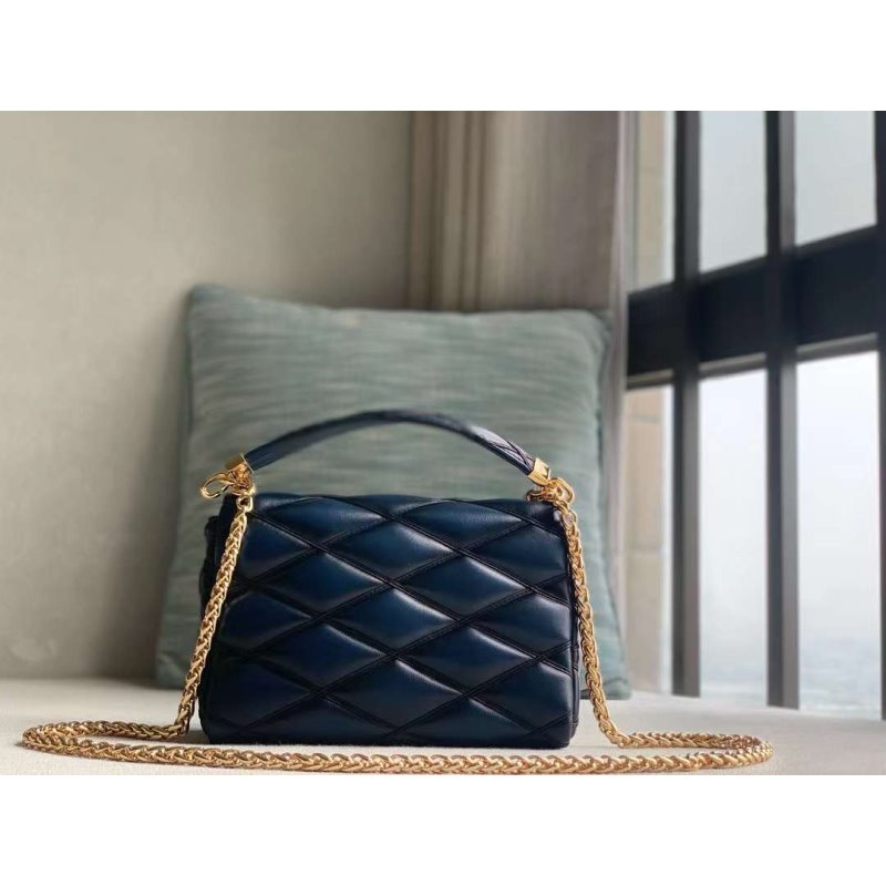 Louis Vuitton Go Teist Mm Bag Travel Bag Bag Bg02849