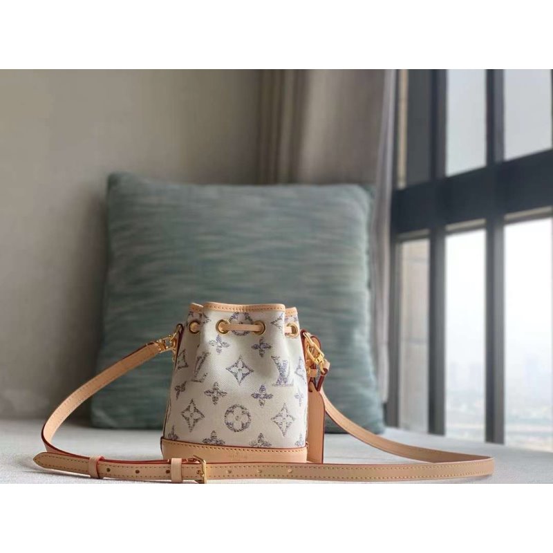 Louis Vuitton Nano Neo Bag Travel Bag Bag Bg02843