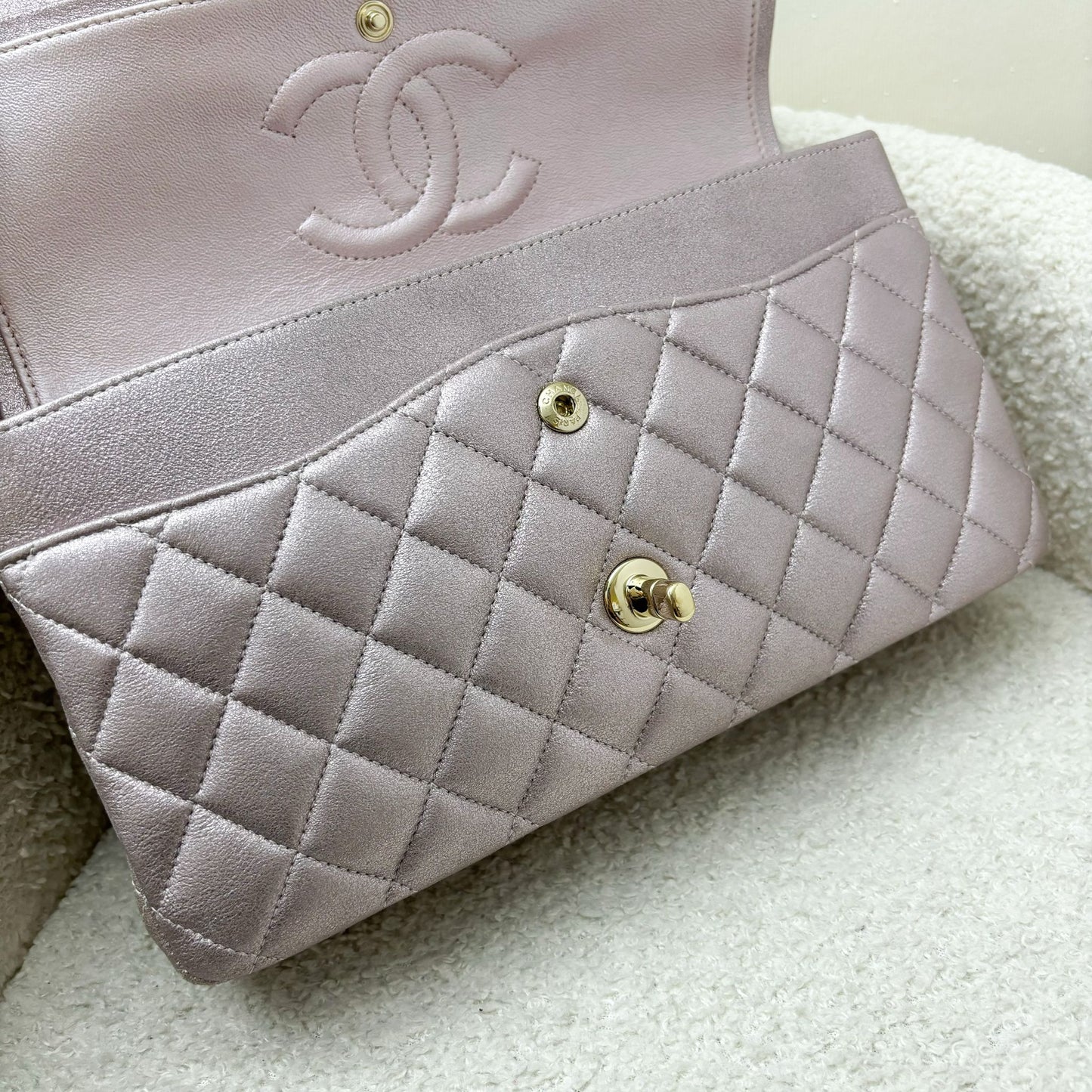Chanel Medium Classic Flap CF in Metallic Pink Leather and LGHW Accessory