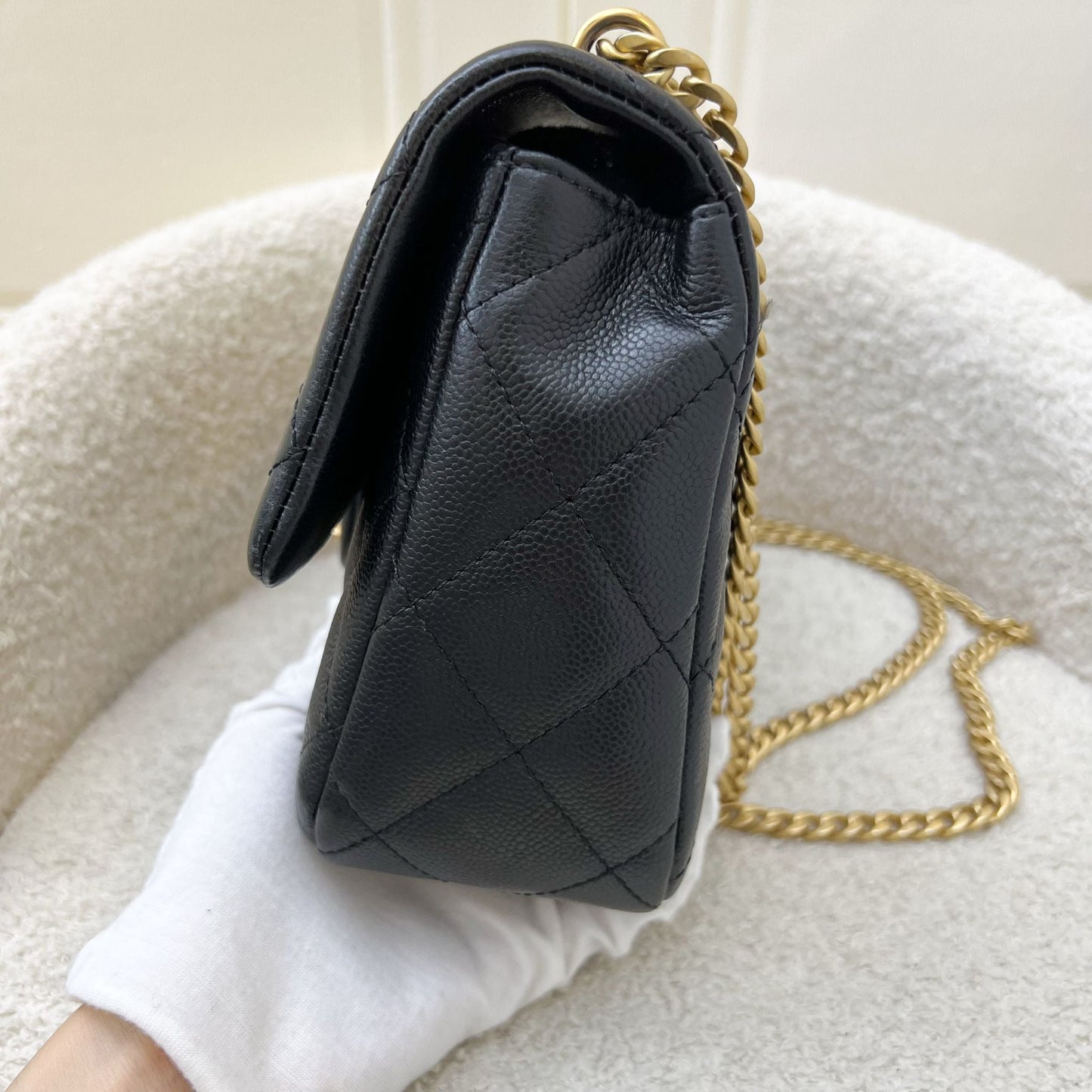 Chanel Heart Adjustable Chain Small / Medium Flap Bag in Black Caviar AGHW (Model: )