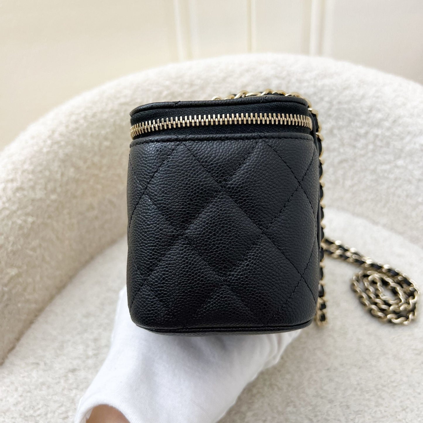 Classic Small Vanity in Black Caviar and LGHW Signature