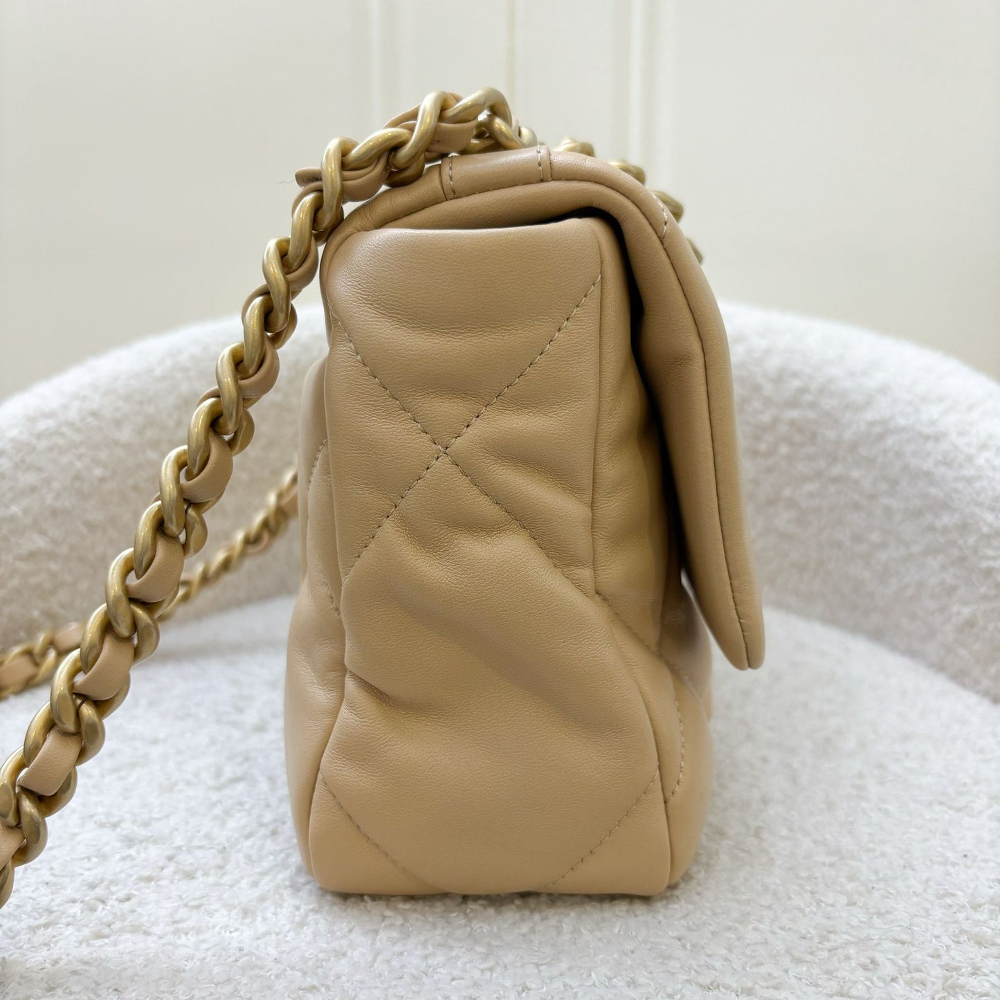 19 Small Flap in Beige Lambskin and 3-Tone Hardware Accessory Signature