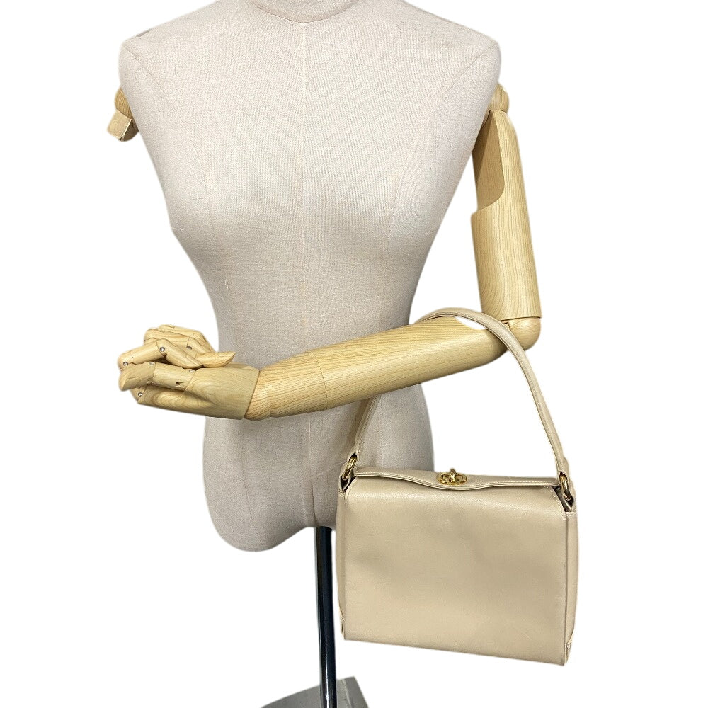 Gucci Ivory turn lock Old Leather Shoulder Bag