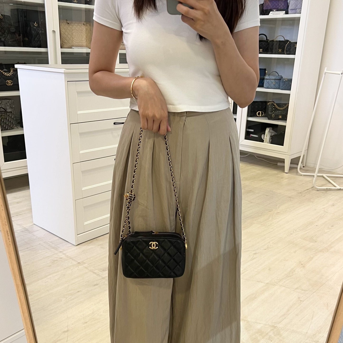 Chanel Pearl Crush Camera Bag in Black Lambskin AGHW