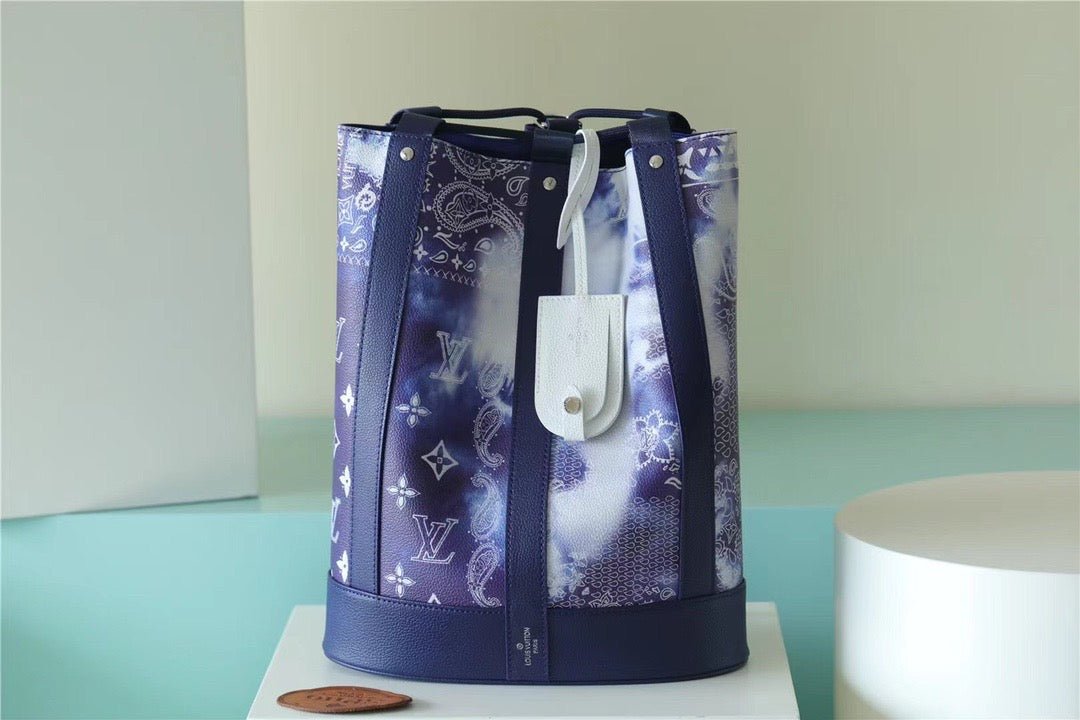 Top Quality Randonee Messenger Stripes For Men Monogram Blue Crossbody Bag