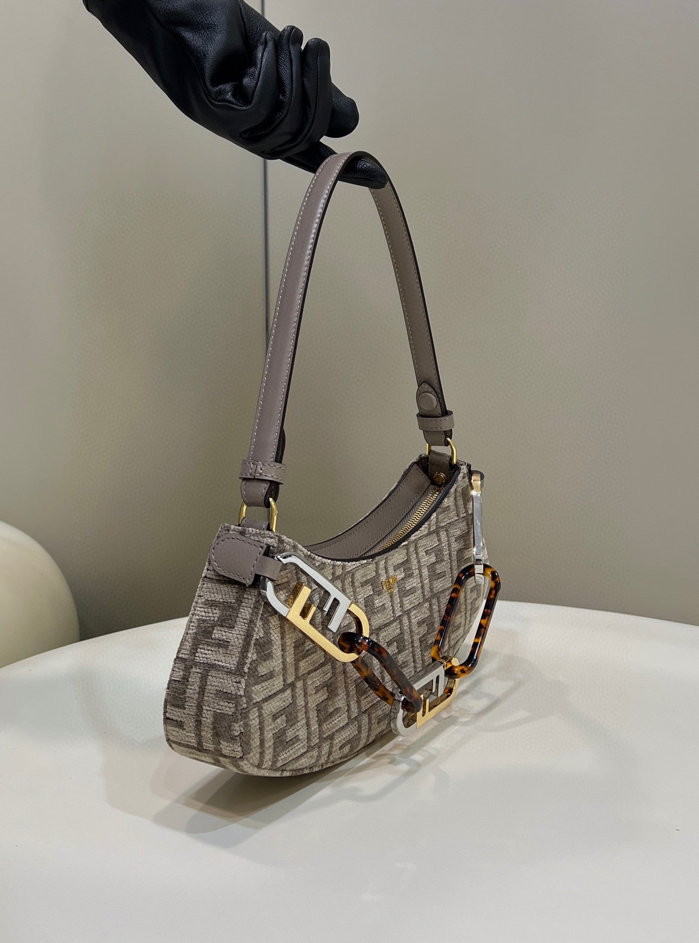Top QualityTop Quality O Lock Gray Handbag