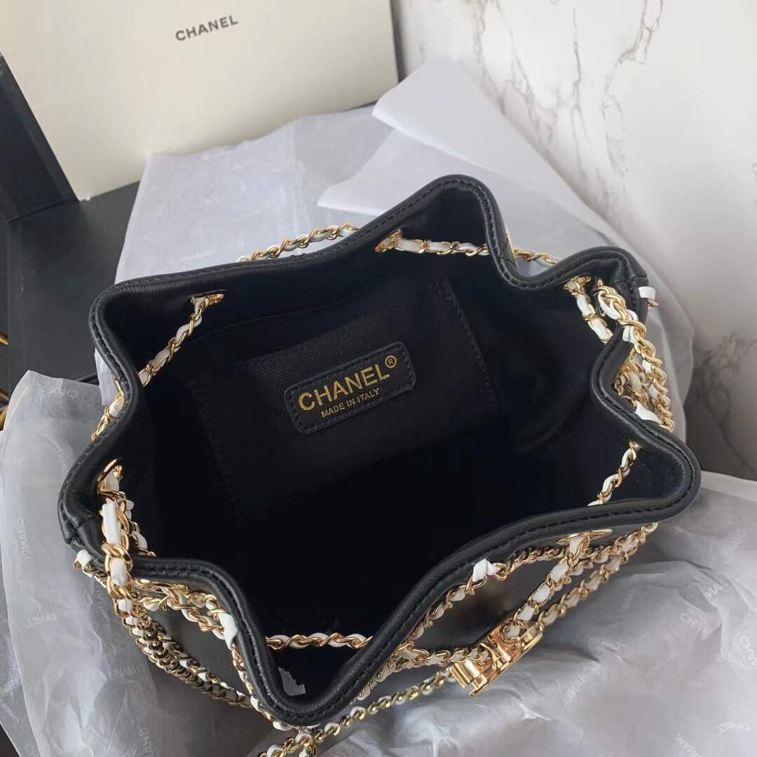 CHL 21 , ’s 8in Black Handbag