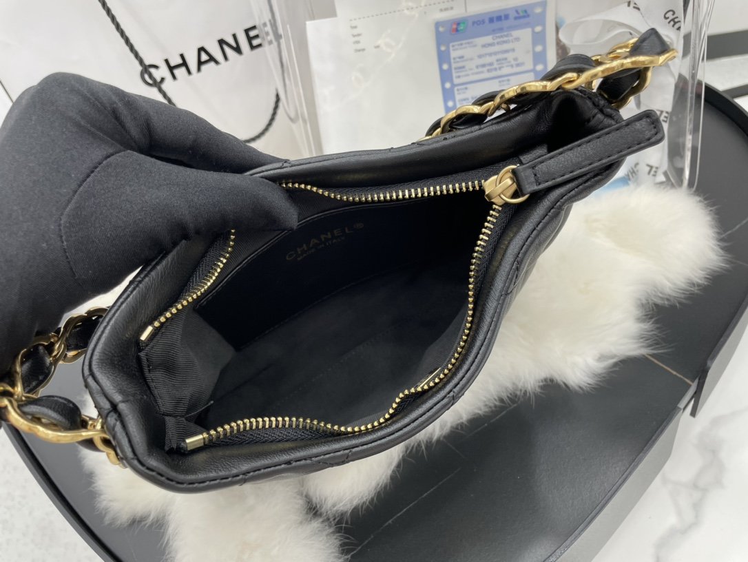 CHLHobo , ’s 9in 24cm Black Shoulder Bag
