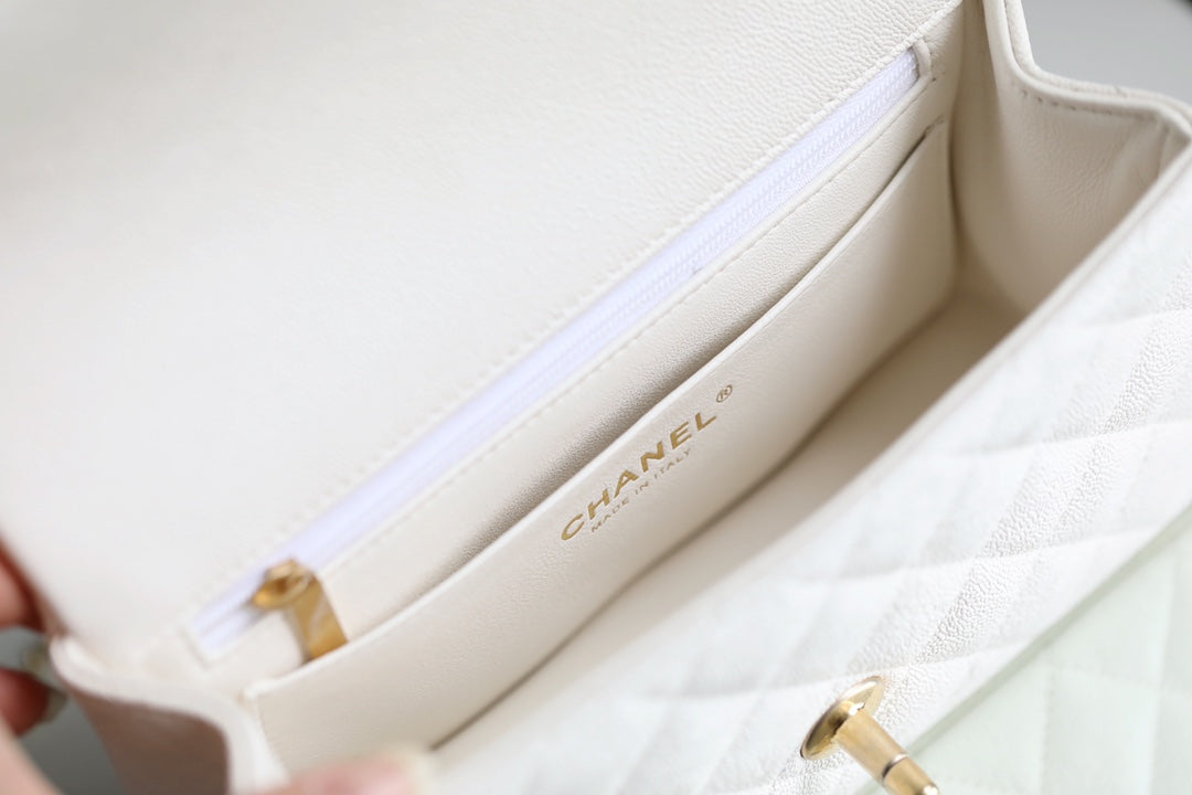 CHLMini Flapbag 7.8in 20cm White Top Handle Mini Bag