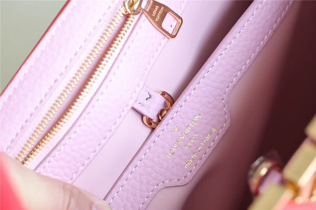 Top Quality Capucines Mm Taurillon For Women Red Crossbody Bag