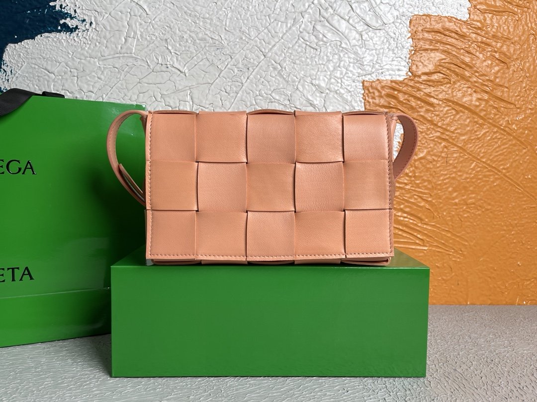 Top Quality Cassette Light Orange For Women Travel Bag