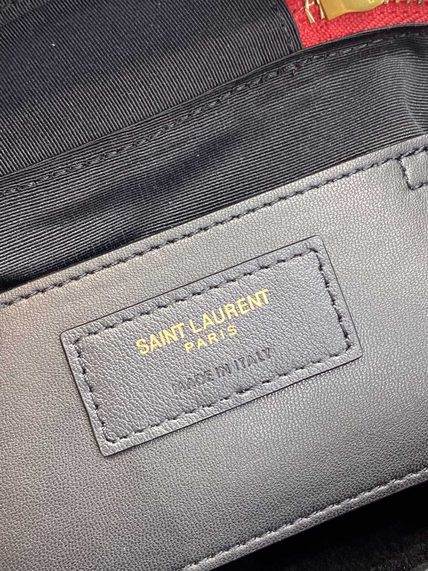 YSL Saint Laurent 80’s Vanity Carré- 6in 16.5cm Grain De Poudre Quilted Red Handbag