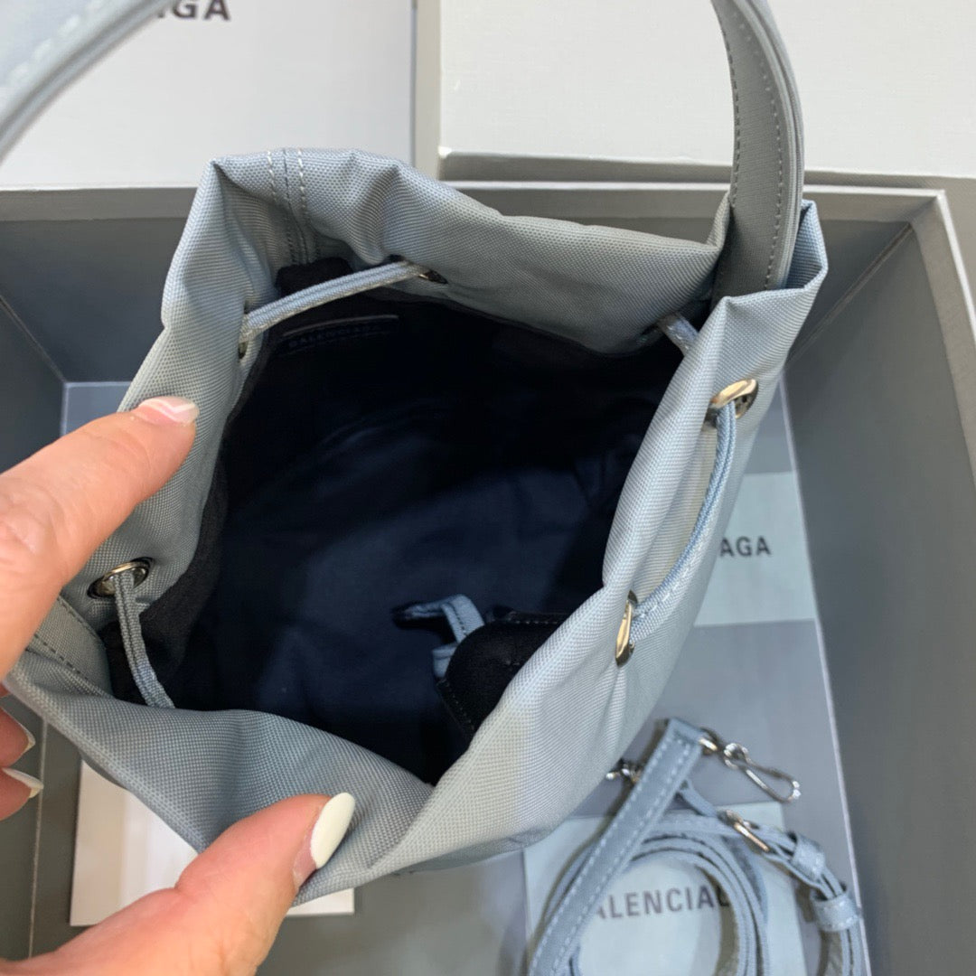 Top Quality Le Cagole Metop Qualityum Bag Bucket Bucket Bag 118In30Cm 7635