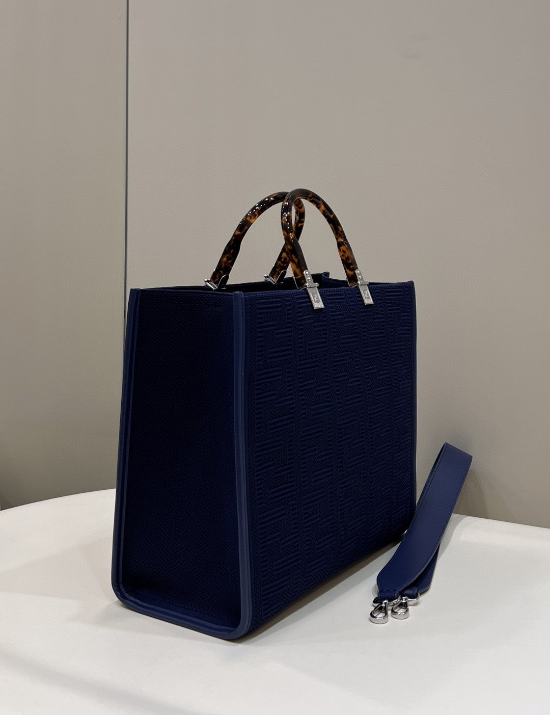 Fendi Top QualityTop Quality Sunshine FF Blue Navy Medium Tote Bag