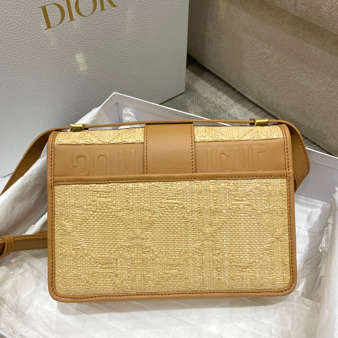 Montaigne Natural Cannage Cd Raffia Brown Crossbody Bag