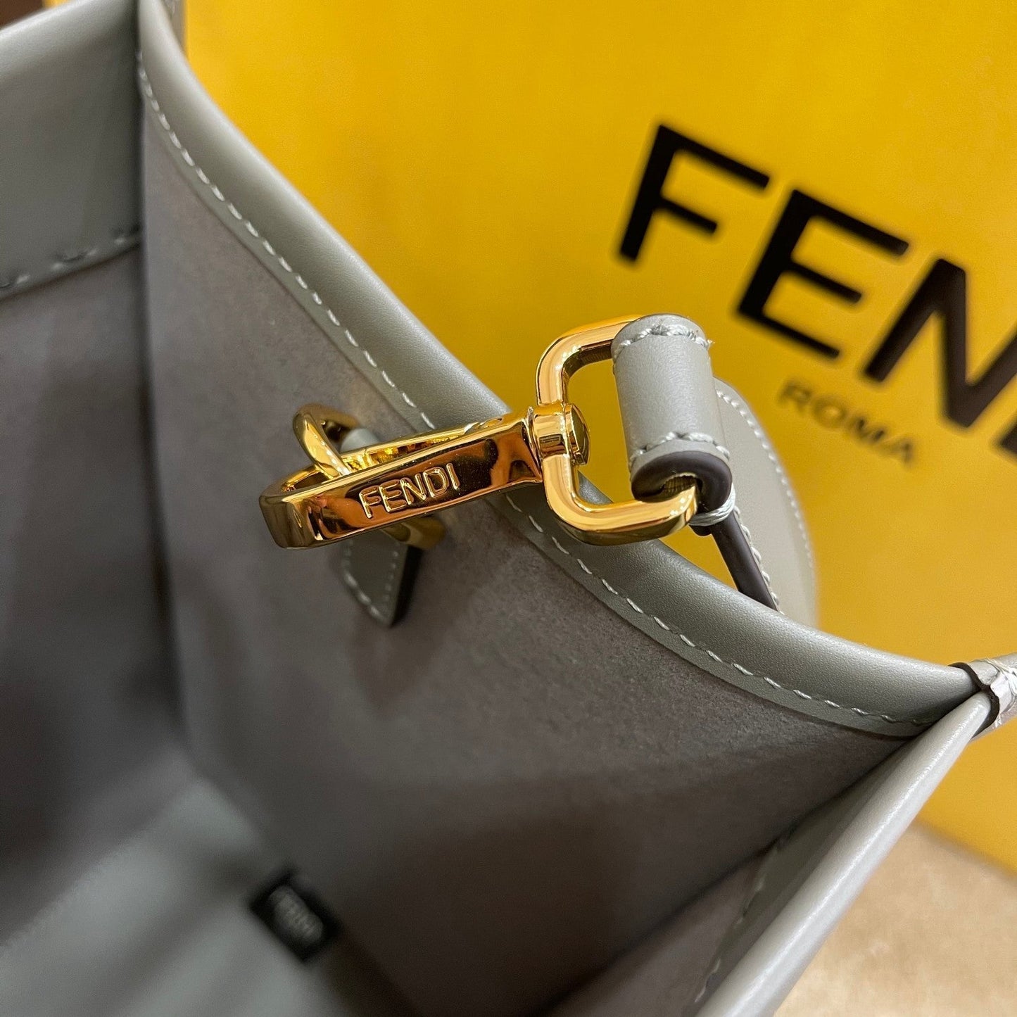 Fendi Top QualityTop Quality , Wonmen’s Grey FF Tote Bag