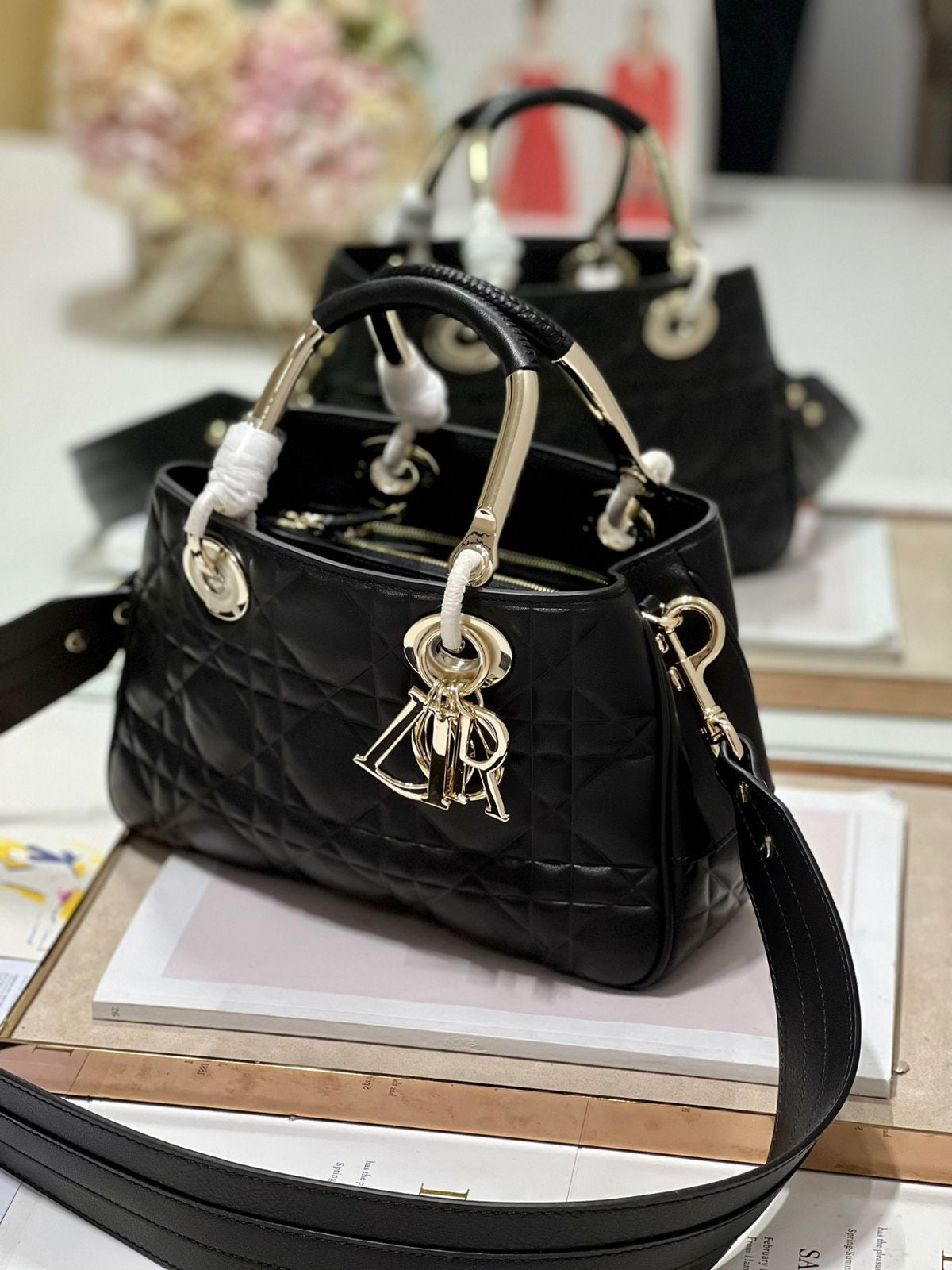 2 Color 6 Handbag