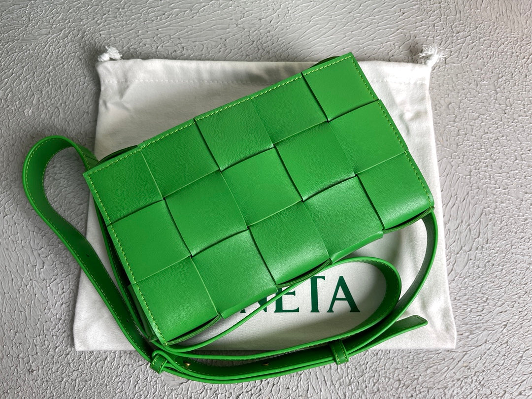 Top Quality Cassette Parakeet For Women Women Travel Bag