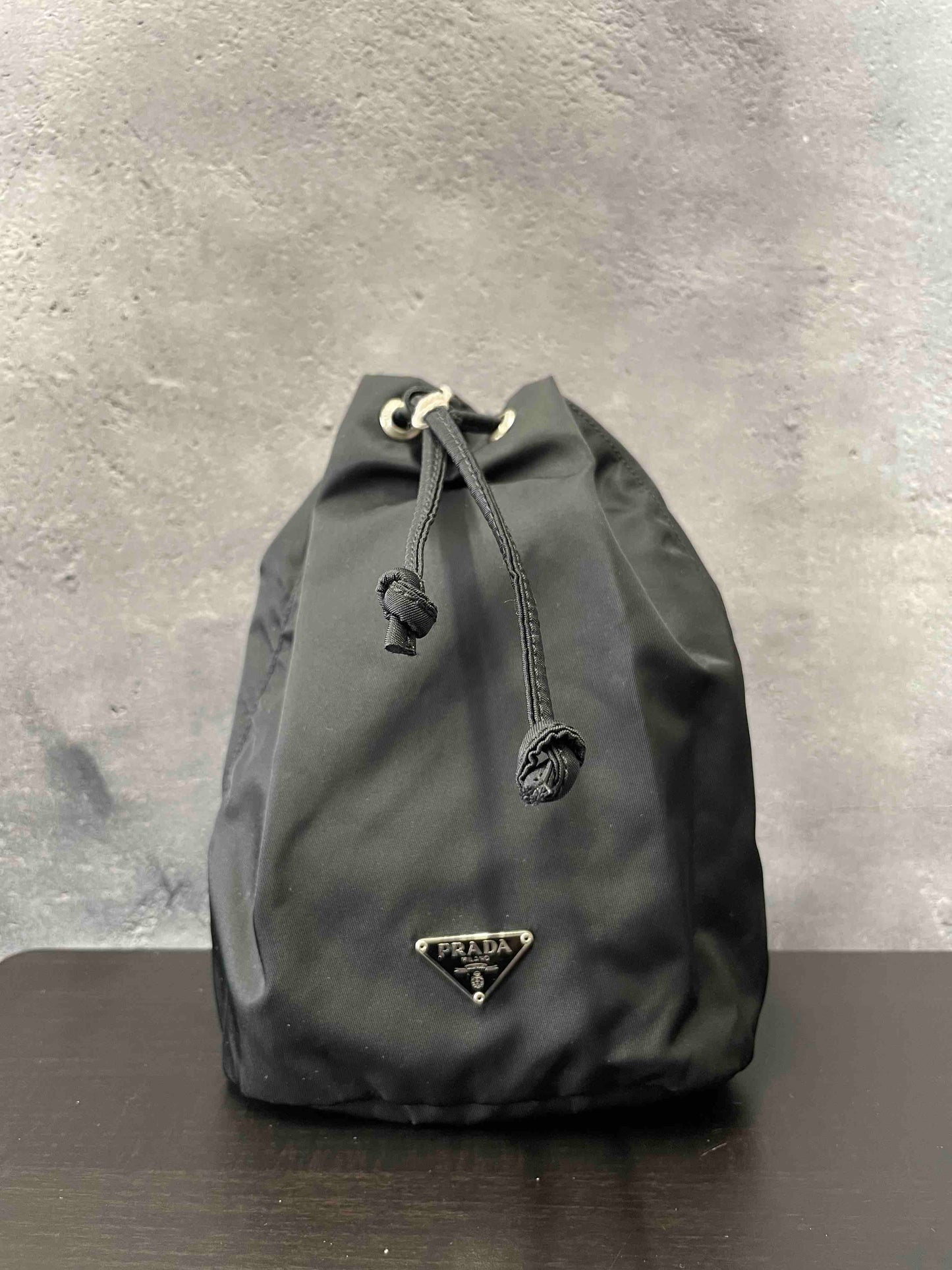 Prada Handbag Drawing Bag Bag Nylon Black Bucket Bucket Bag