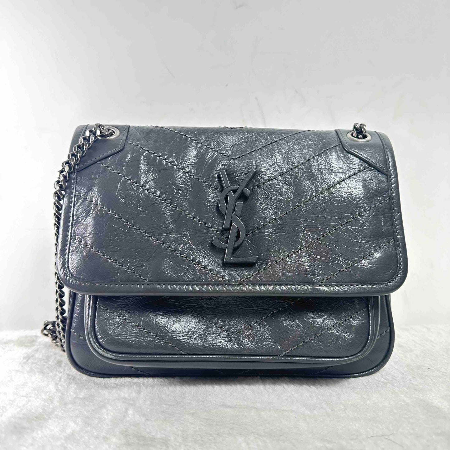 YSL Saint Laurent Shoulder Bag TT! Calfskin Niki Dark Grey Shoulder Cowskin Gray Grey Cowskin Shoulder