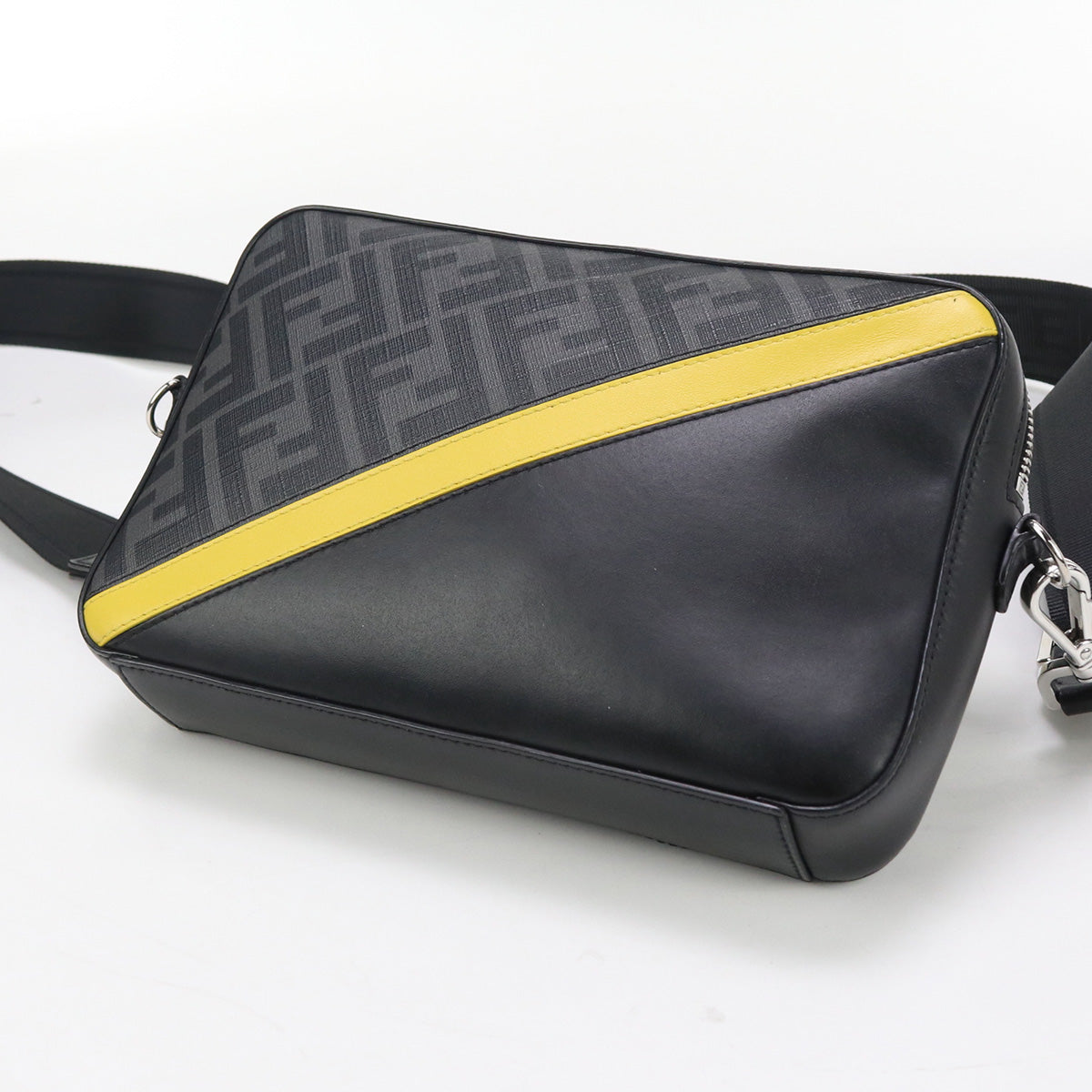 Fendi 7M0286 Camera Case Diagonal Shoulder Pvc Mens Leather Black Shoulder Bag