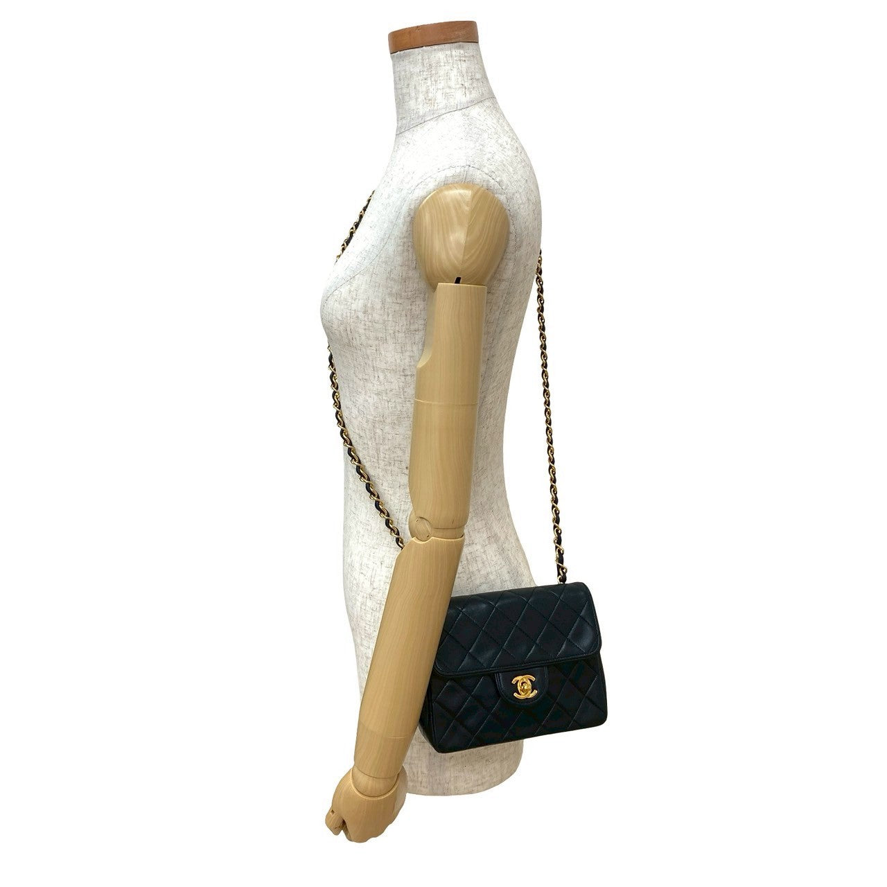 Matelasse Lambskin Shoulder Bag 117