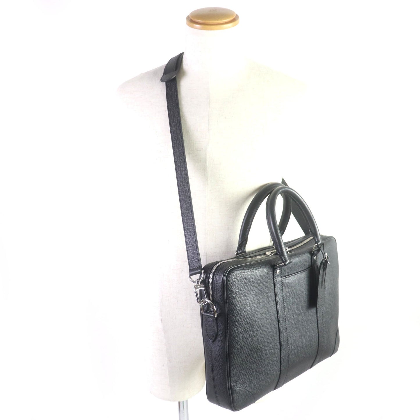Louis Vuitton Briefcase M30975 Taiga Porte Leather Black Handbag