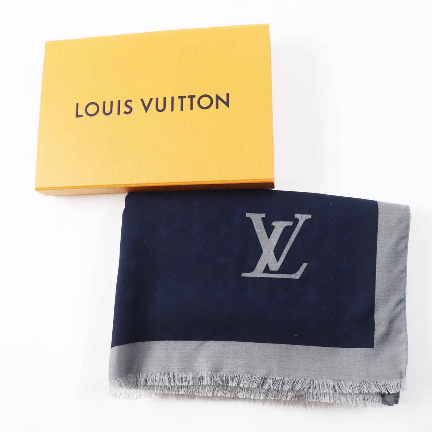 Louis Vuitton scarf Wool Navy Gray