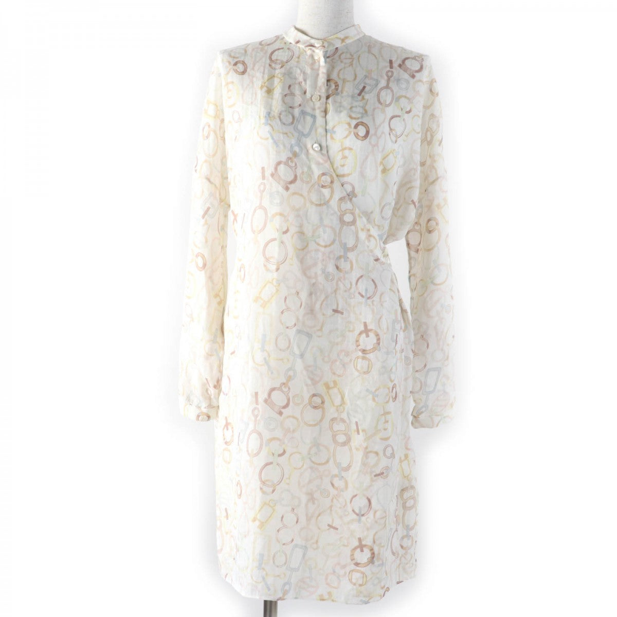 One Piece Main: Silk, Lining: Silk Ivory Travel Bag