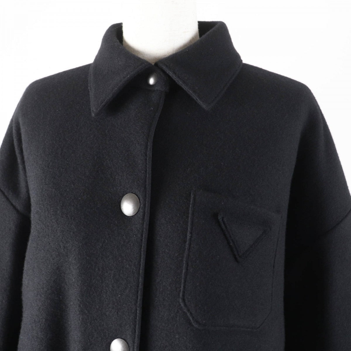 Coat Main: % Virgin Wool, Main: % Black Travel Bag