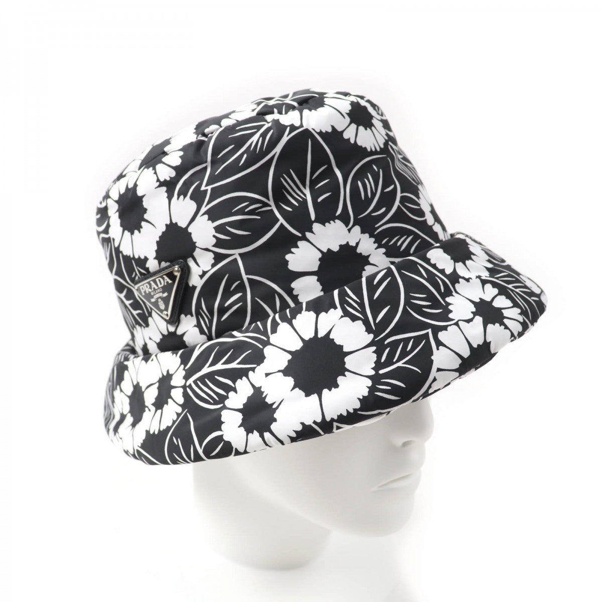 Hat Outer: % Recycled Polyamide, Lining: % Leather Black Travel Bag M Handbag