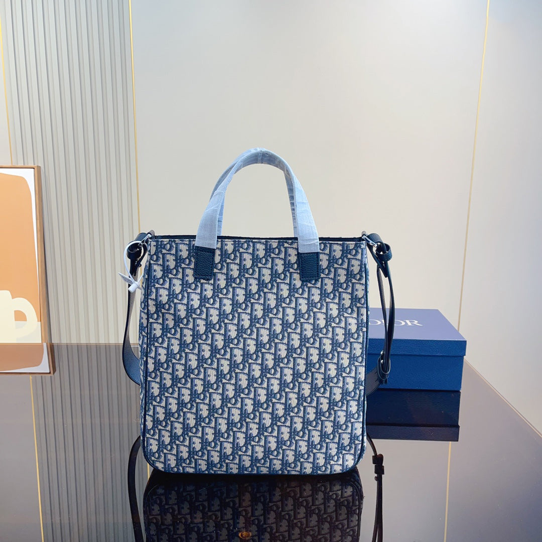 EN - Luxury DIR 368 Travel Bag